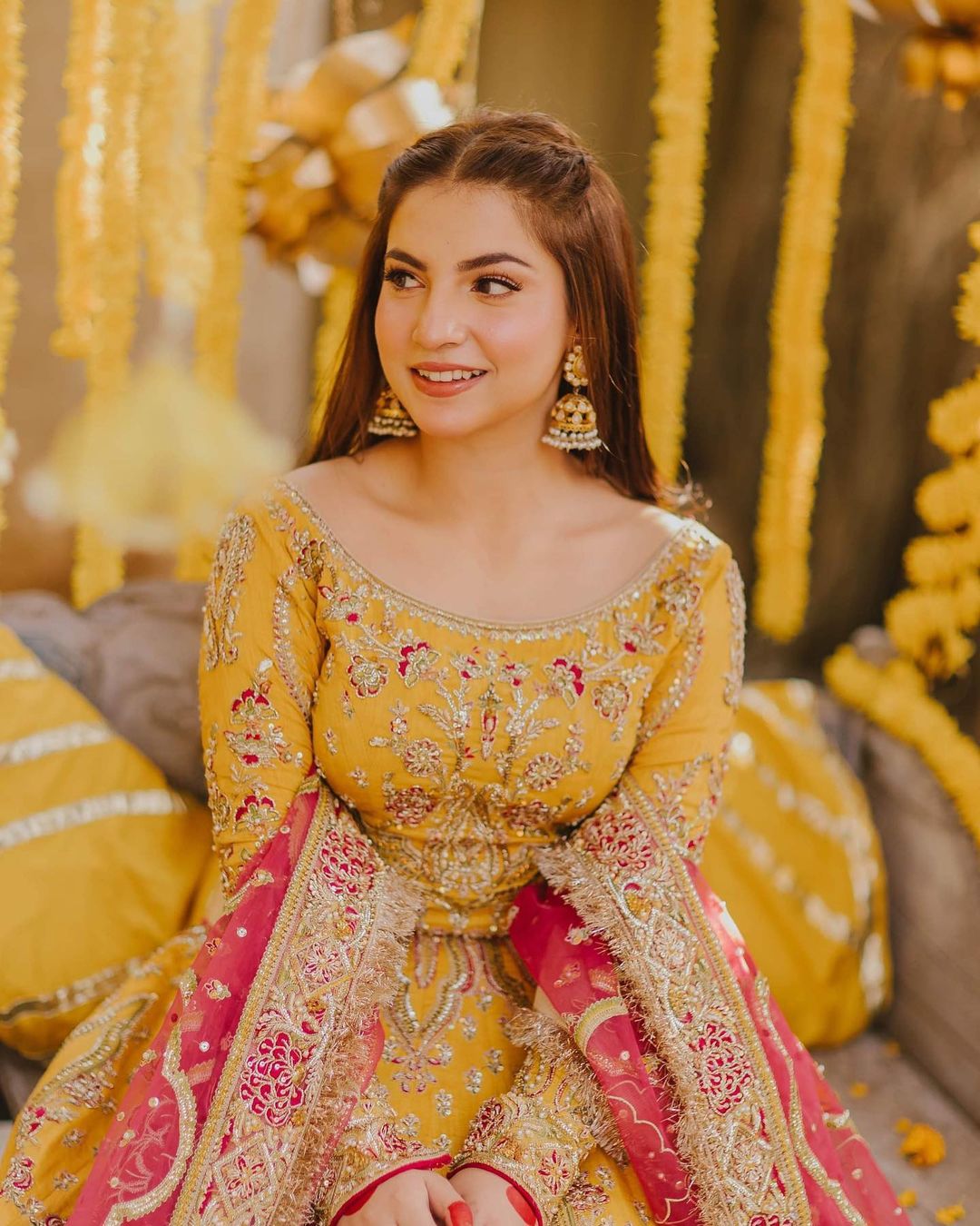 Hania Amir x Dananeer - Mah-e-Mir Lehenga Choli Dupatta Set | COD | 60% OFF