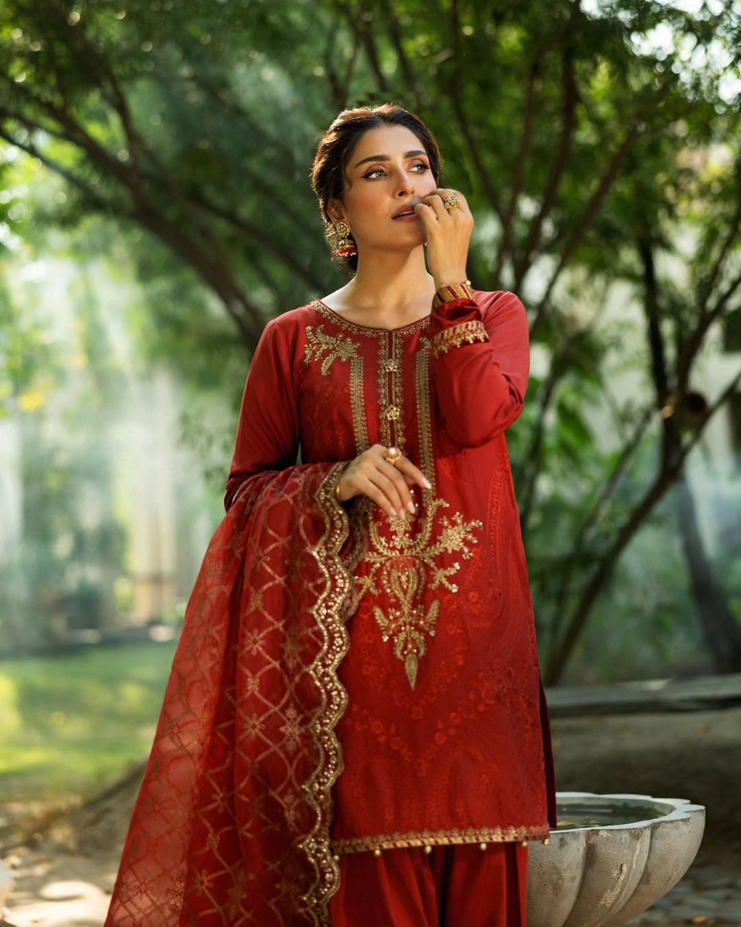 Ayeza Khan - Red Shirt, Trouser and Dupatta dress | 45% OFF Ayeza Khan - Red Shirt, Trouser and Dupatta dress | 45% OFF
