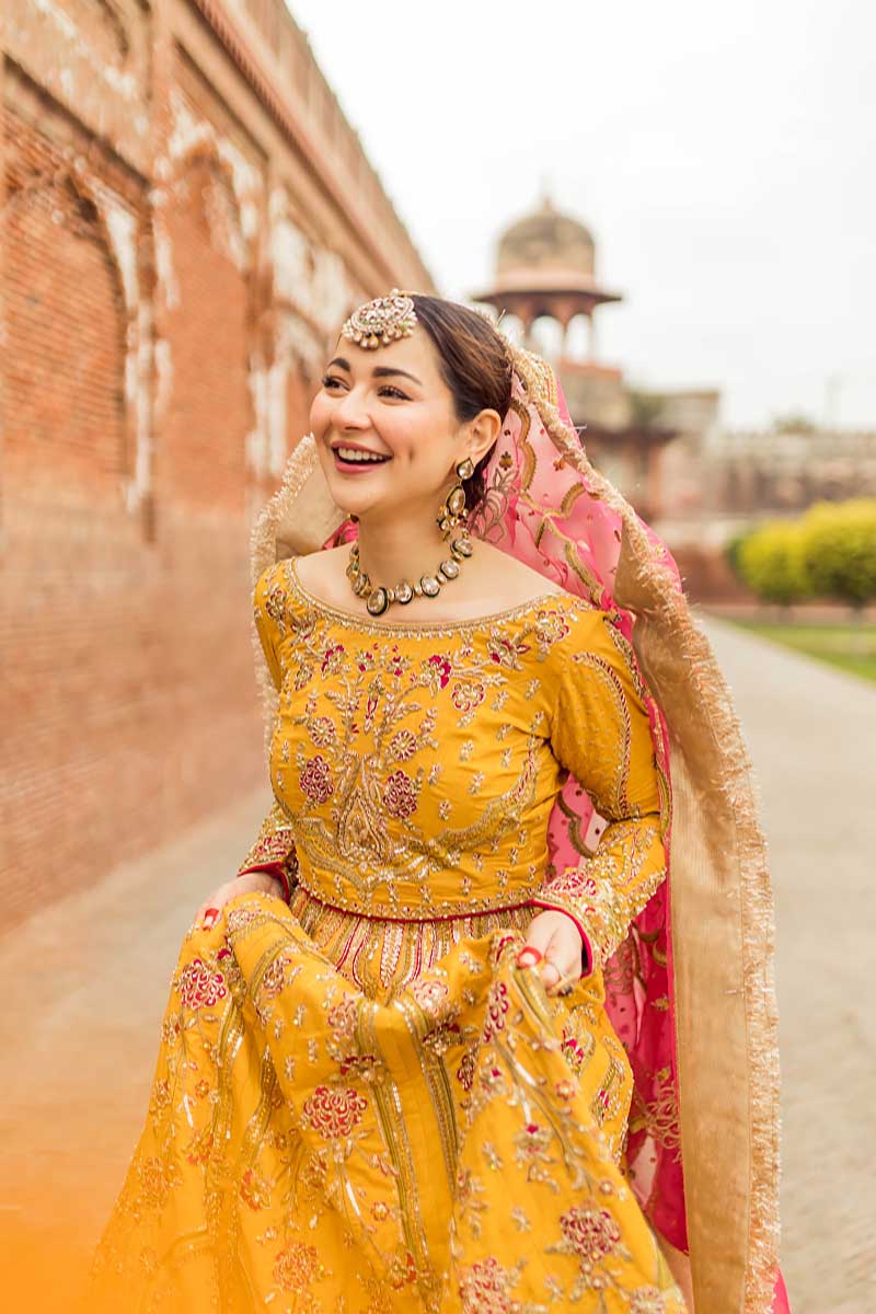 Hania Amir x Dananeer - Mah-e-Mir Lehenga Choli Dupatta Set | COD | 60% OFF