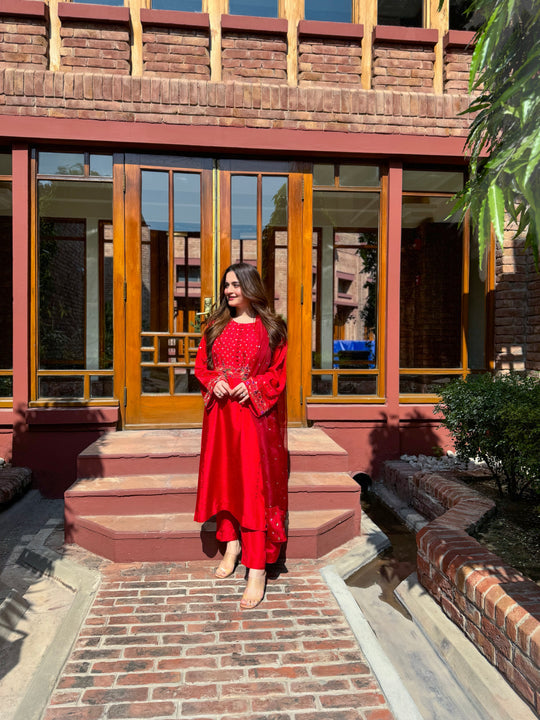 Aiman Khan - Syene Shirt, Trouser and Dupatta set | 50% OFF
