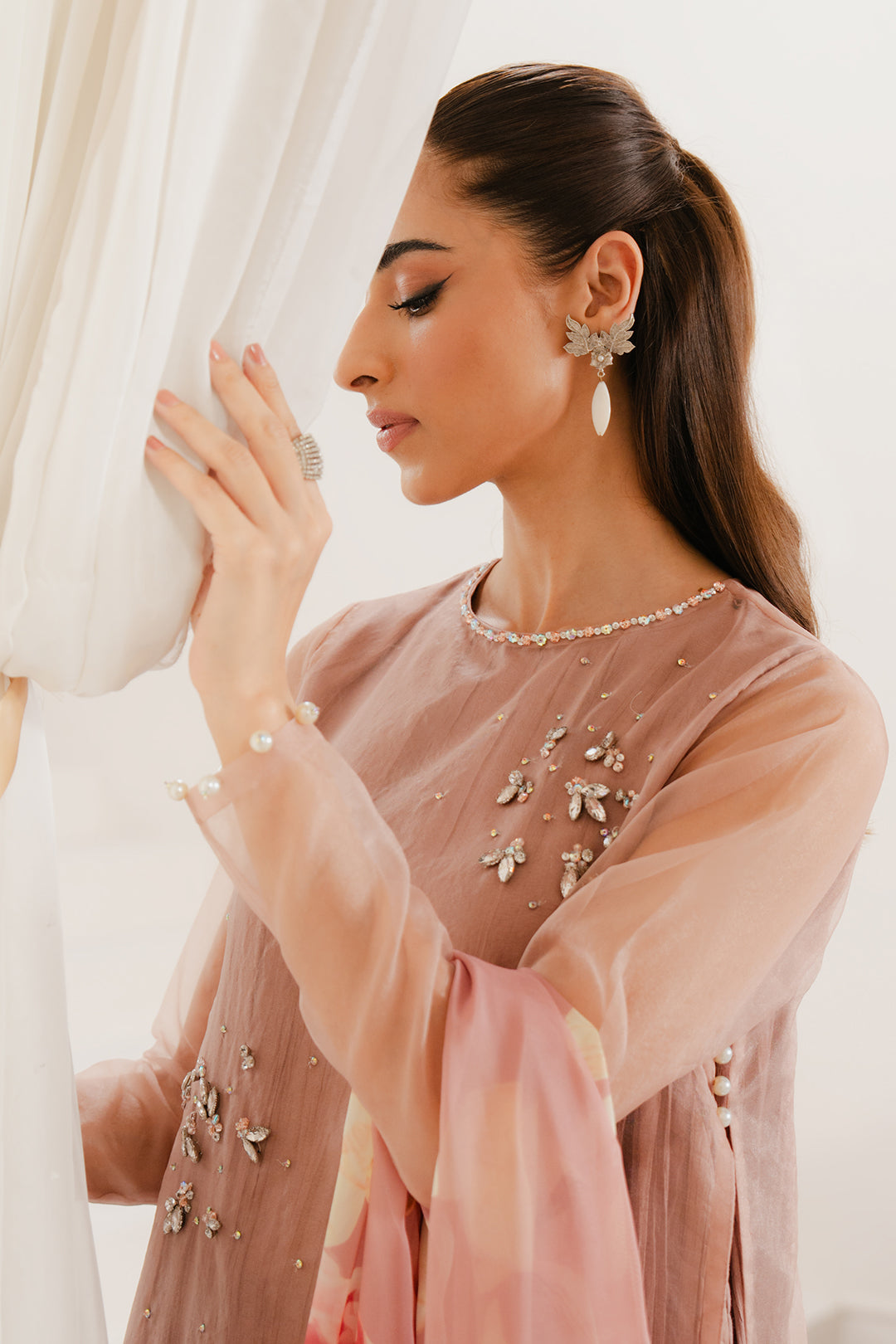 Hania Aamir - Taria Outfit with Dupatta | 50% OFF