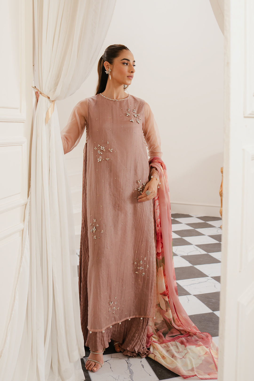 Hania Aamir - Taria Outfit with Dupatta | 50% OFF