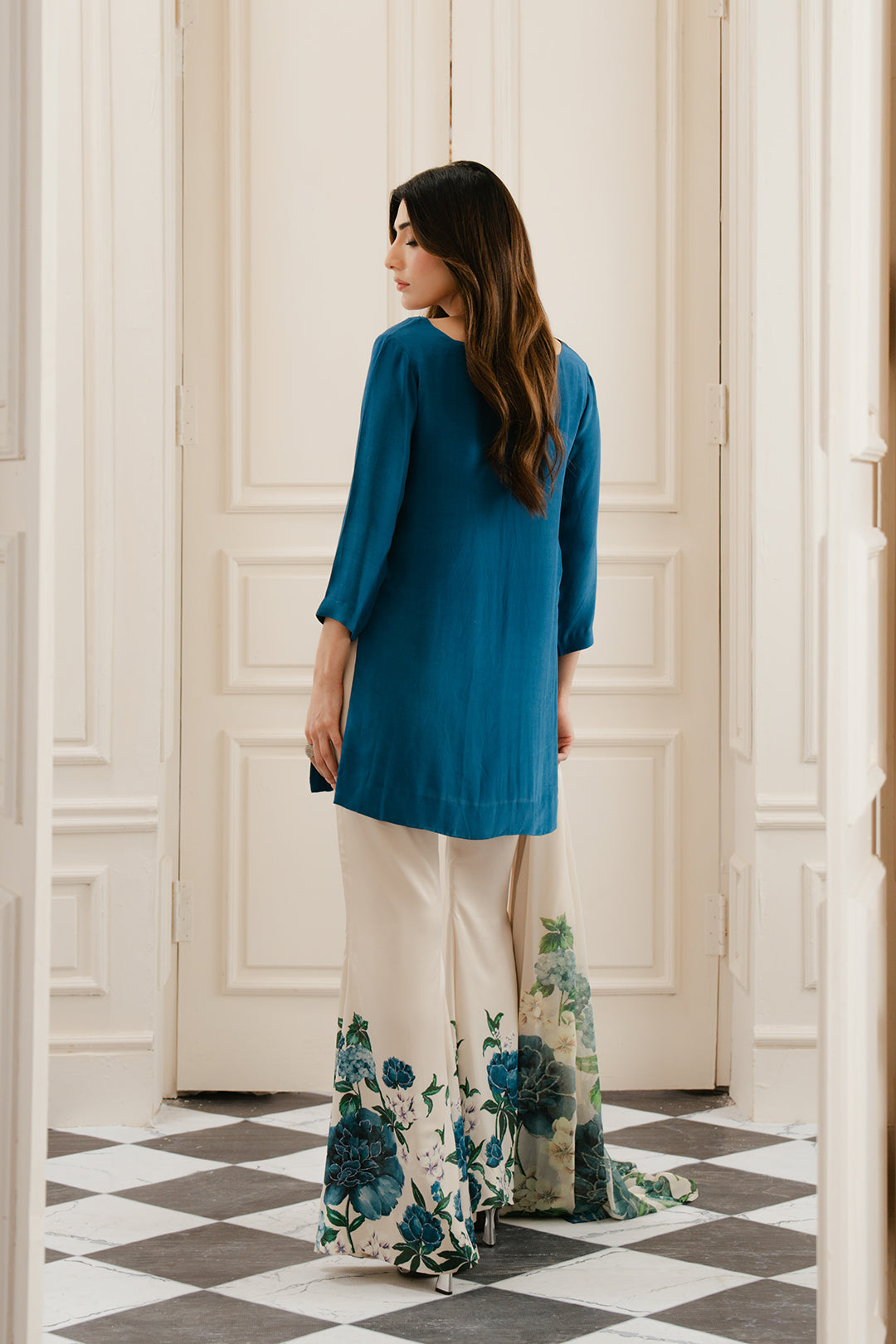 Hania Aamir - Henzala Shirt, Pant and Dupatta | 35% OFF