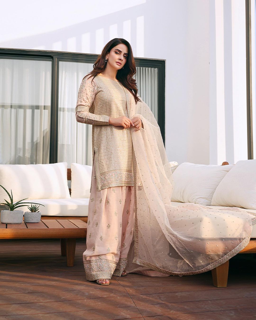 saba qamar dress design Saba Qamar Zeenat Style