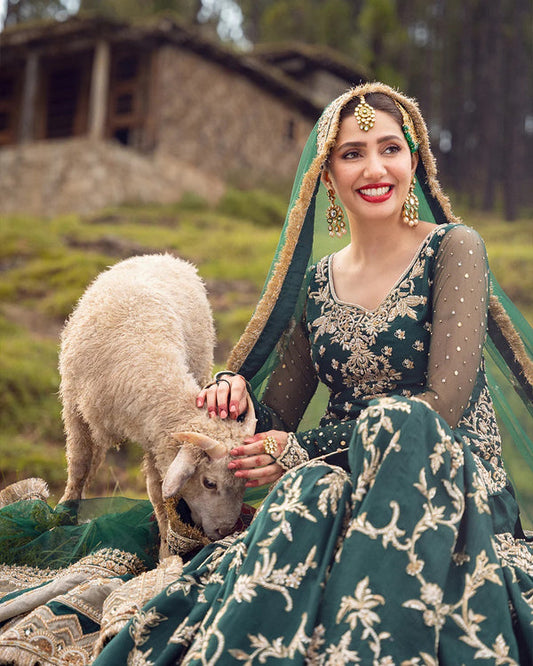 Mahira Khan - Durkhayi Shirt, Ghagra with Dupatta - COD | 50% OFF
