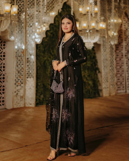 Iqra Kanwal - Oprah Winfrey Shirt Trouser, and Dupatta | 60% OFF