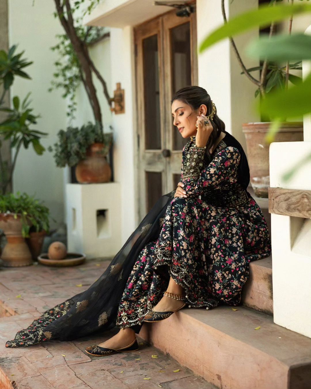 Ayeza Khan -  Black Linen Koti, Long Shirt, Trouser and Dupatta set | 50% OFF