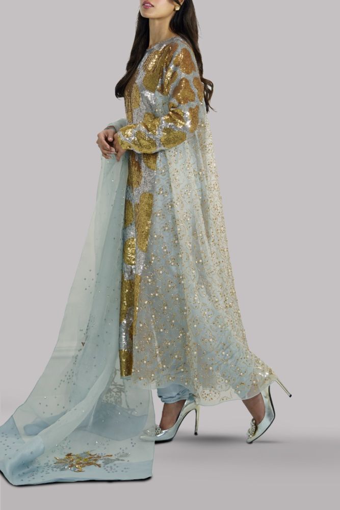 Iqra Aziz AQUAMARINE ORGANZA EMBELLISHED CHURIDAAR | 70% OFF