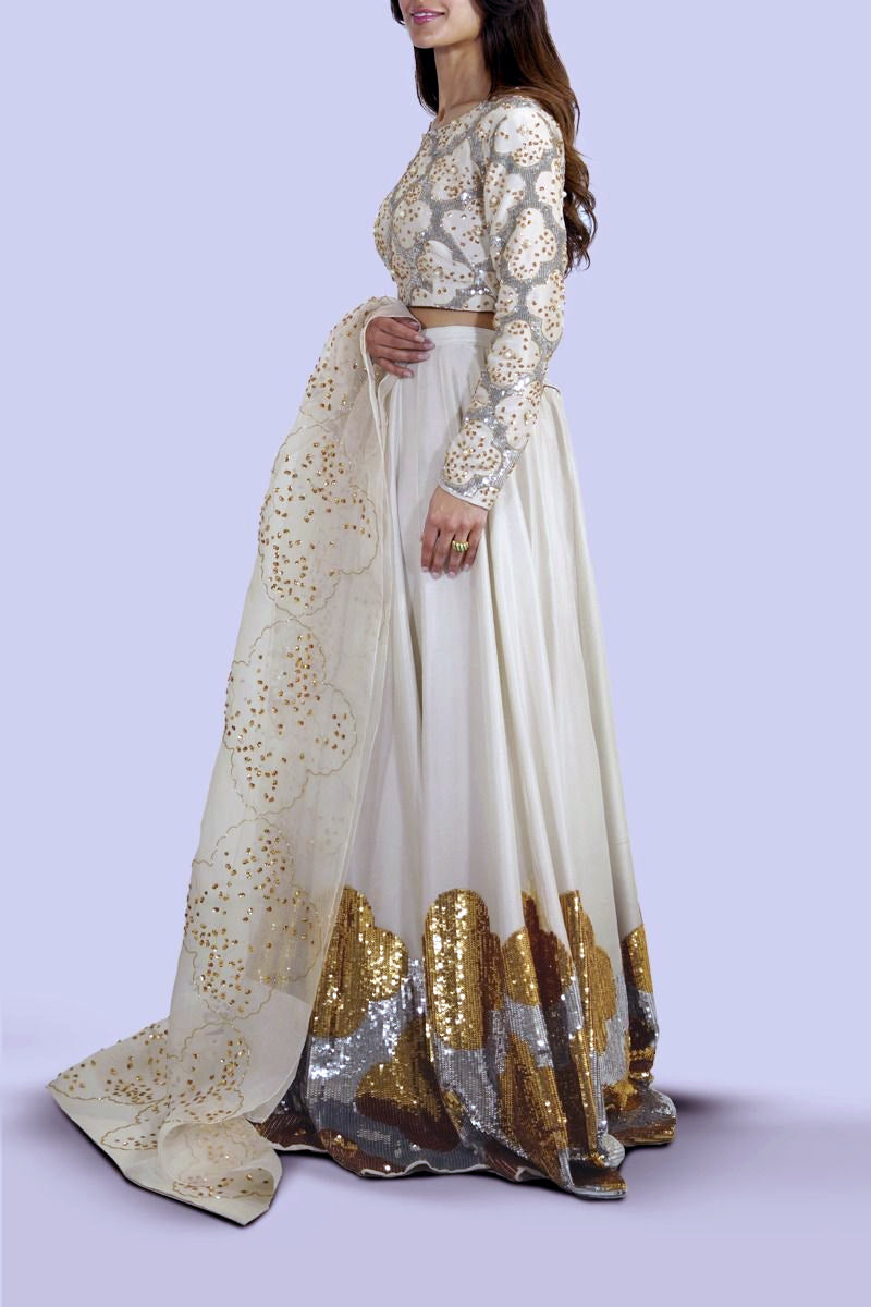 Iqra Aziz - EGRET EMBELLISHED | 75% OFF