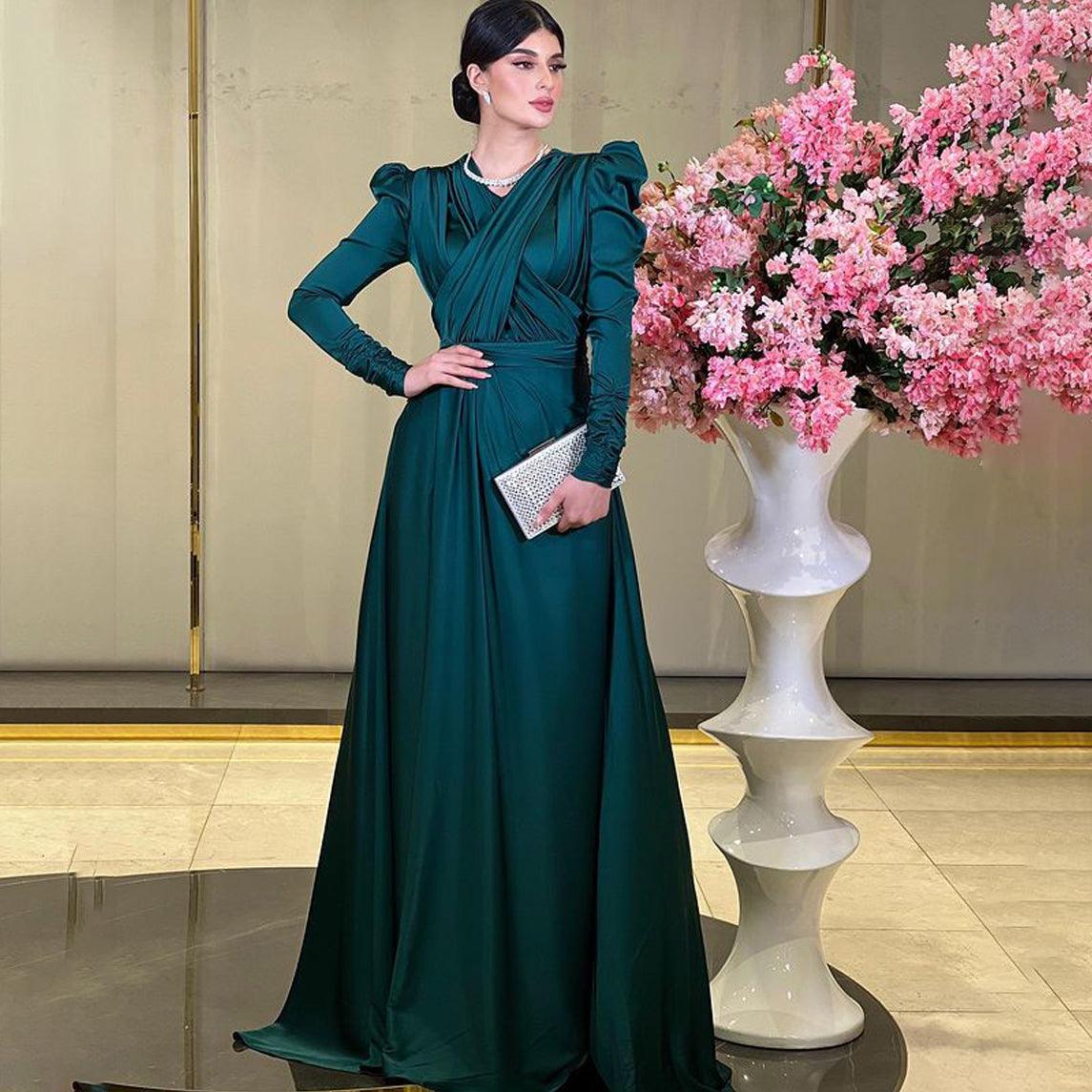 iqra aziz green dress Iqra Aziz | Pakistani Actress | Pakistani dress | Party wear | Stylish dress