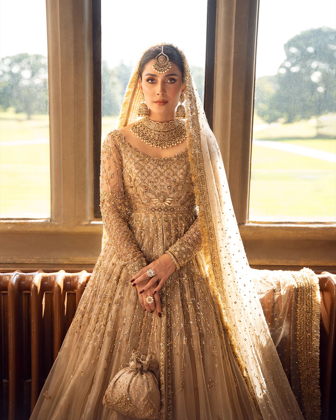 Ayeza Khan Bridal Golden Gown - Luxury Wedding Dress | 60% OFF Ayeza Khan Bridal Golden Gown - Luxury Wedding Dress | 60% OFF