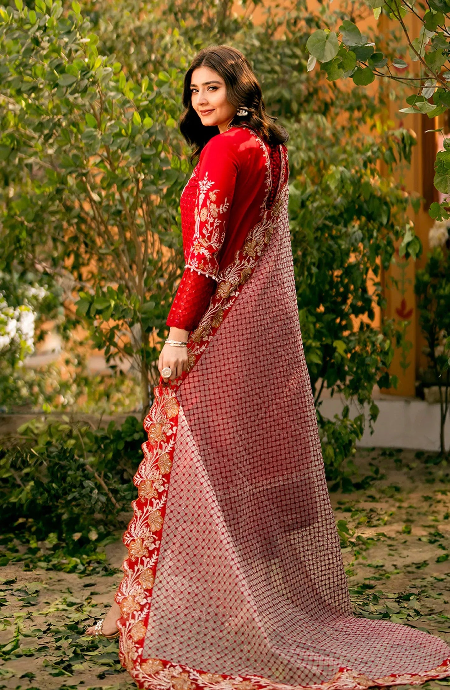 Duresfishan Saleem - Toredor Shirt, Trouser and Dupatta - COD | 30% OFF