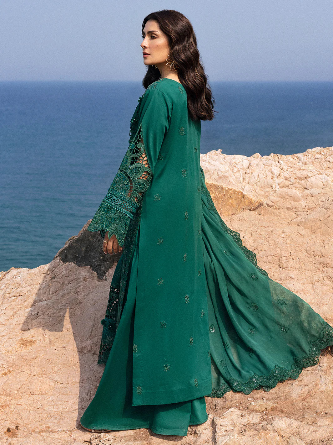 Ayeza Khan - Ora Shirt, Trouser and Dupatta - COD | 40% OFF