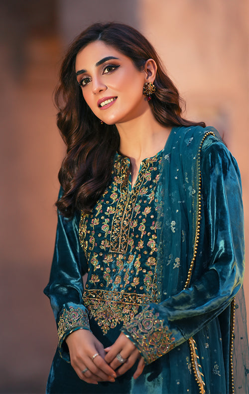 Maya Ali -  Sea Green Velvet Shirt, Trouser with Dupatta | 60% OFF