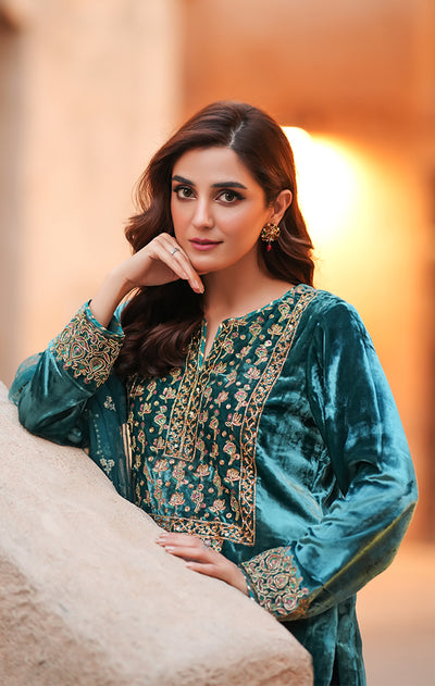 Maya Ali -  Sea Green Velvet Shirt, Trouser with Dupatta | 60% OFF