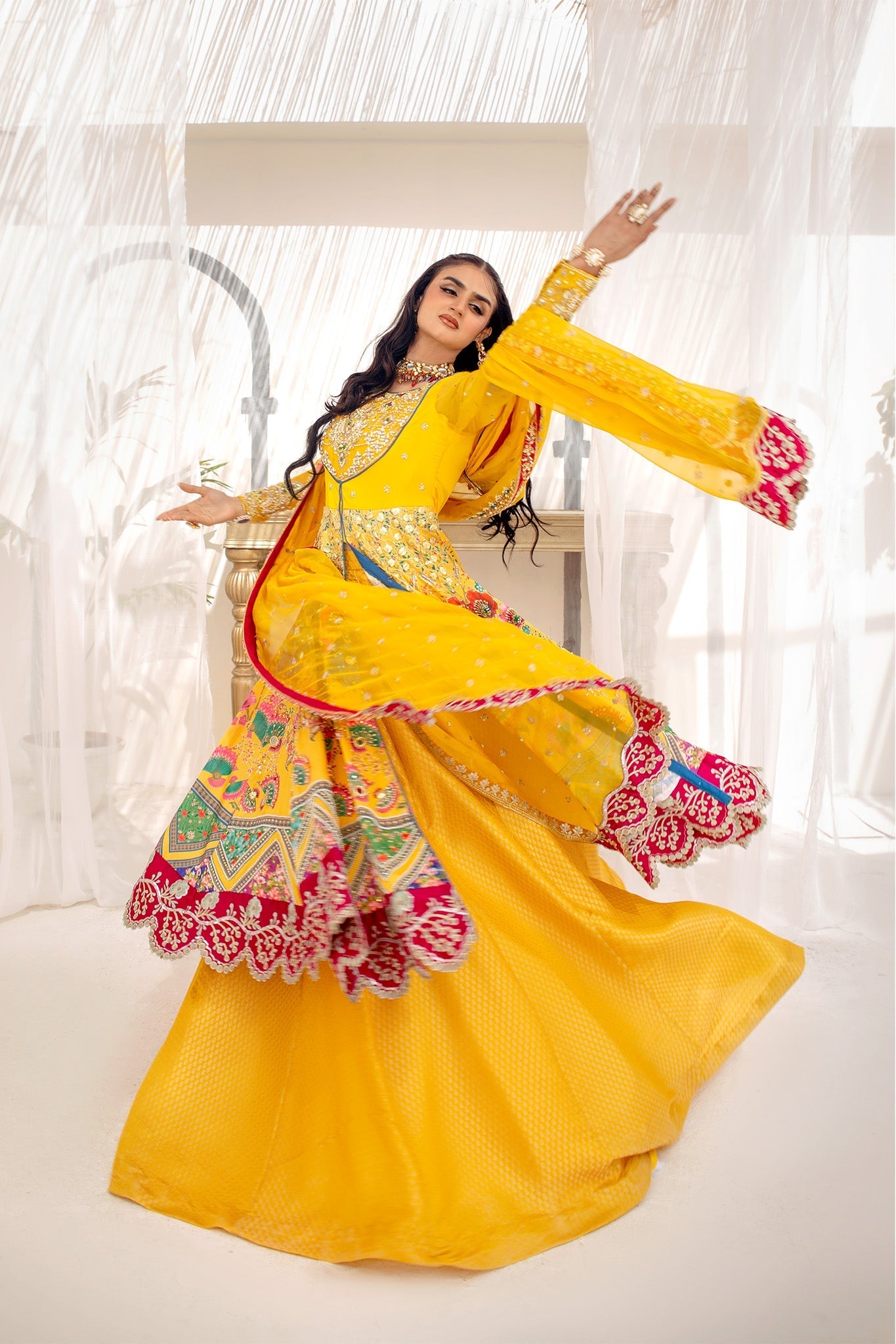 Hira Mani - Kora Dapka Frock with Jamawar Lehnga | 70% OFF