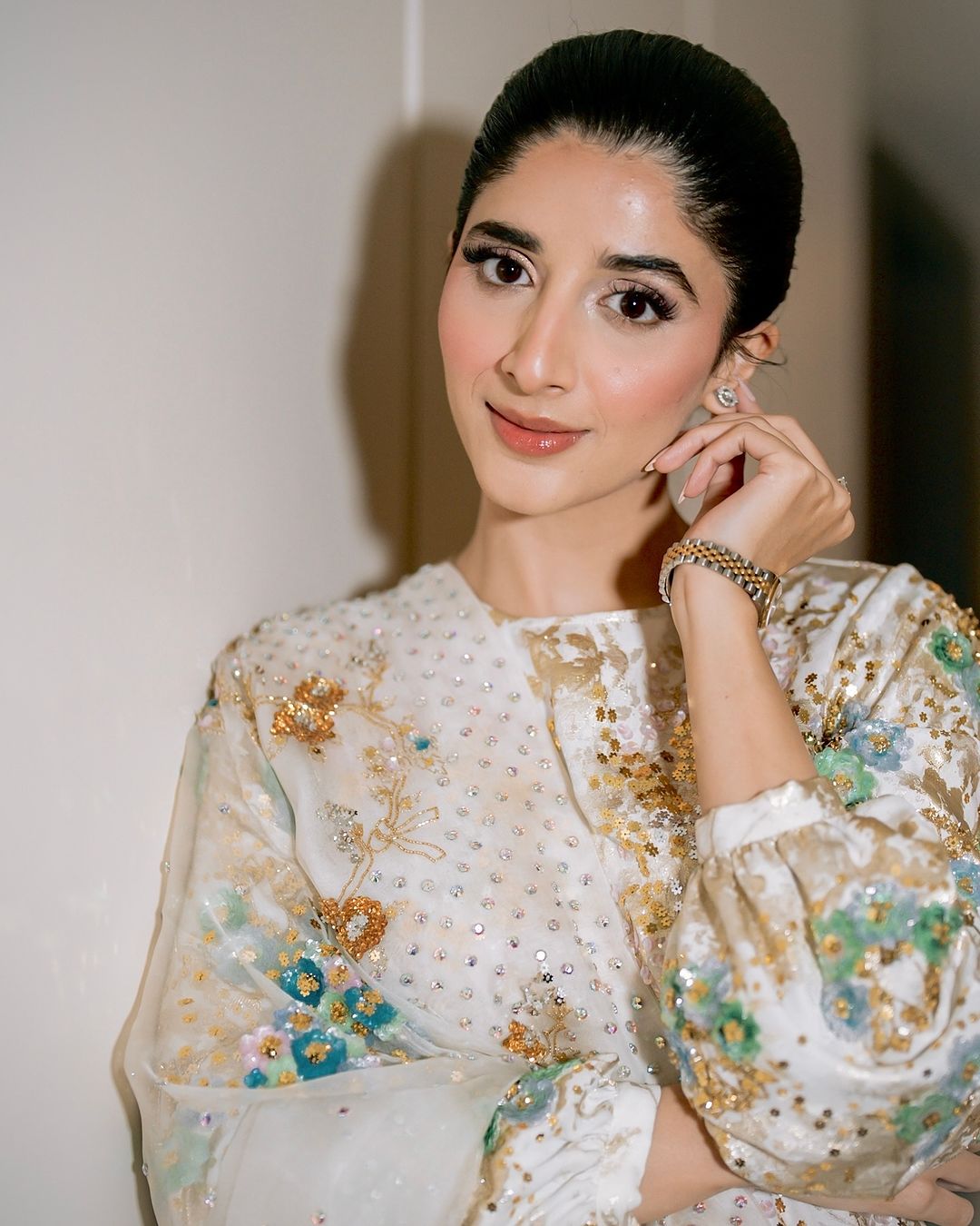 Mawra Hocane - White Sawan Raw Silk Set | 60% OFF