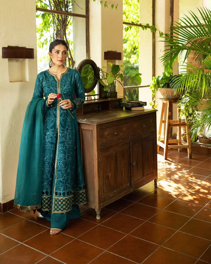 Ayeza Khan - Embroidered Linen Shirt, Trouser and Dupatta set | 50% OFF