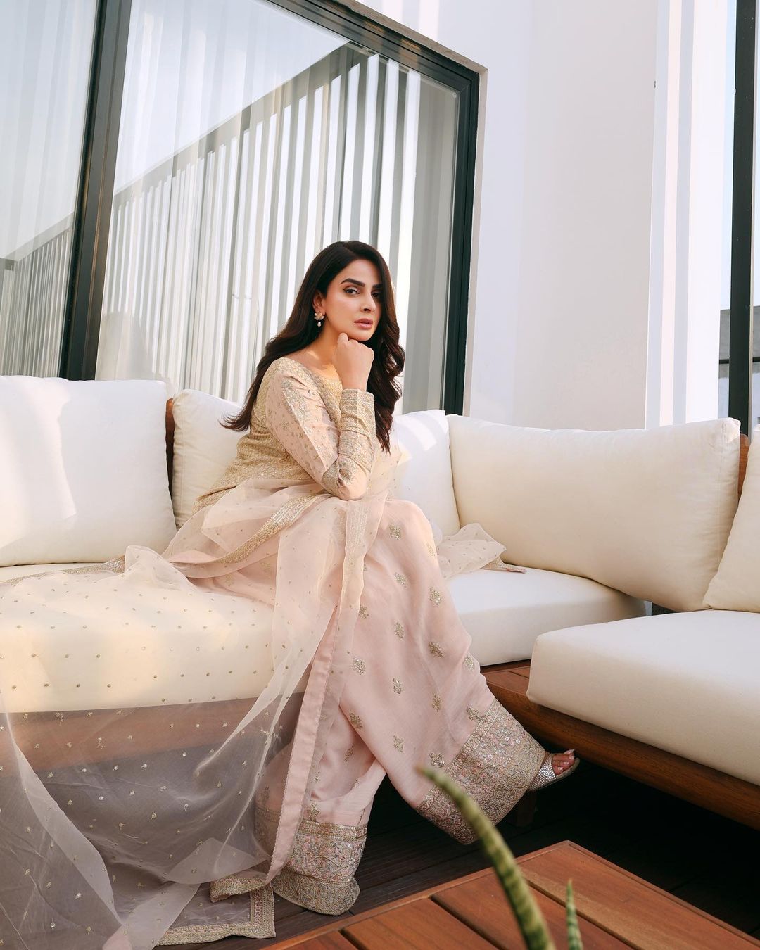 saba qamar dress design Dress Decode | @sabaqamarzaman in Farshi shalwar set by @sadafkanwalfashion . . . . . . . . . . . . . . . #sabaqamar #sabaqamarzaman #sabaqamarofficial