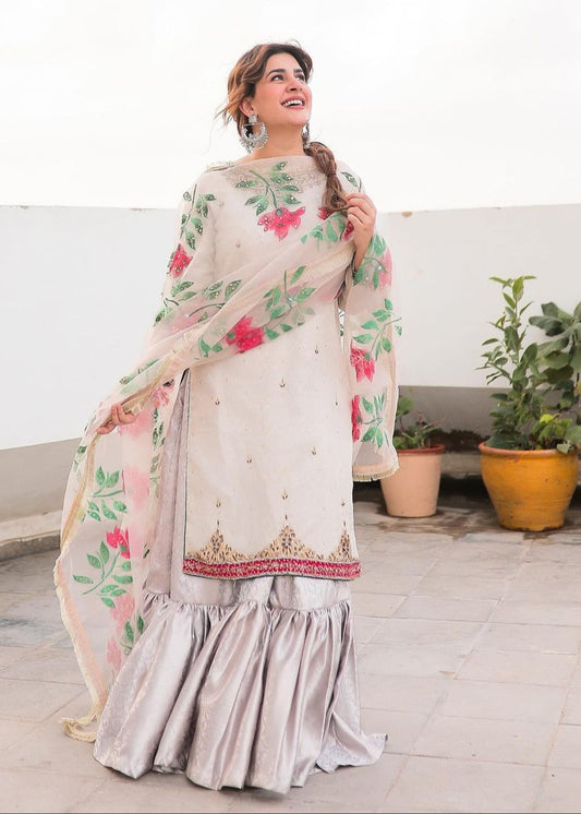 Kubra Khan White Floral Shirt, Ghagra with Dupatta | COD | 50% OFF