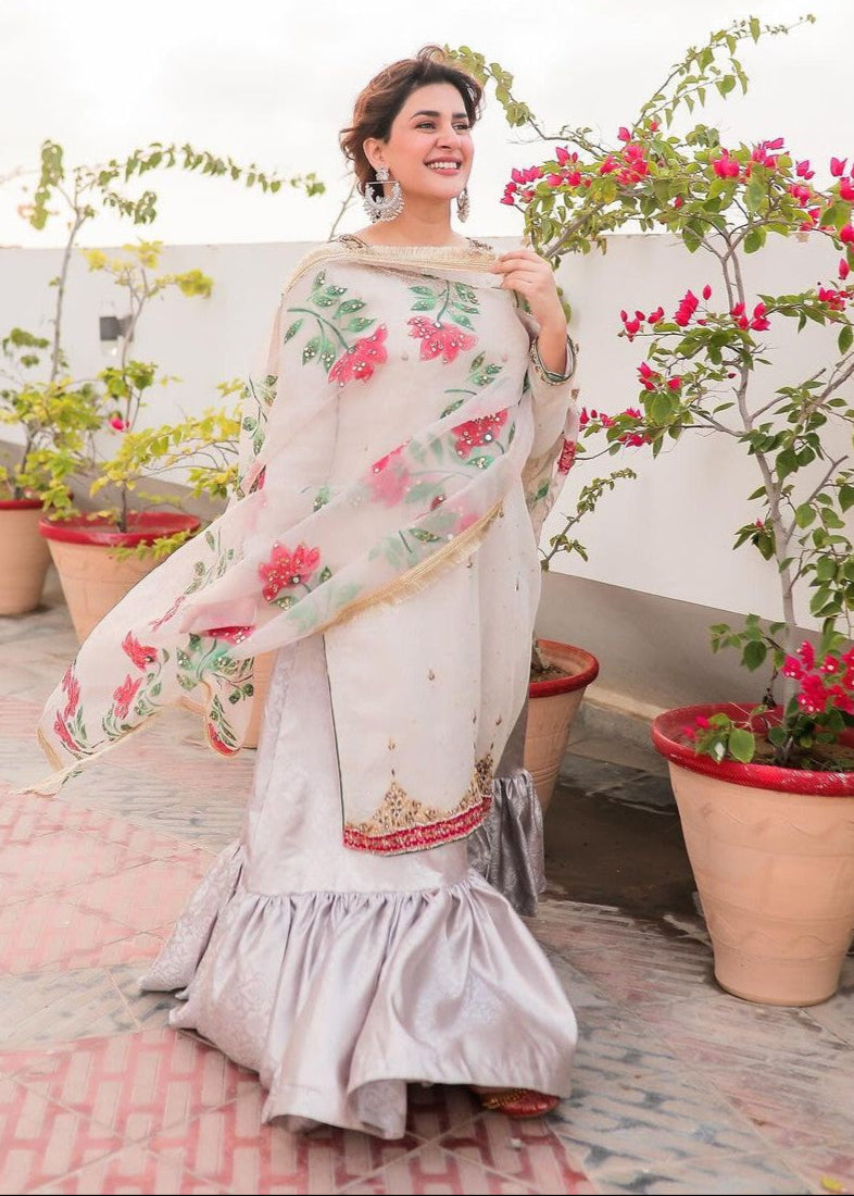 Kubra Khan White Floral Shirt, Ghagra with Dupatta | COD | 50% OFF