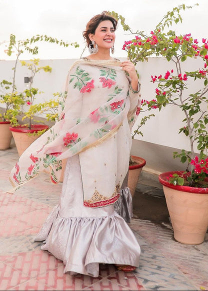 Kubra Khan White Floral Shirt, Ghagra with Dupatta | COD | 50% OFF