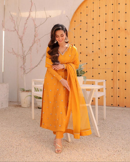 Iqra Aziz - Mango Long Shirt Trouser Dupatta | 65% OFF