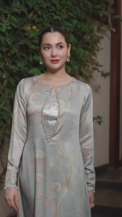 Hania Aamir - Malim Shirt, Trouser and Dupatta set | 50% OFF